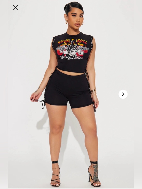 Hot 7 Tops - Black Hot 7 Rock & Roll Graphic Grommet Cropped T-Shirt Size L